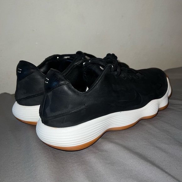 Nike Hyperdunk - Picture 6 of 9